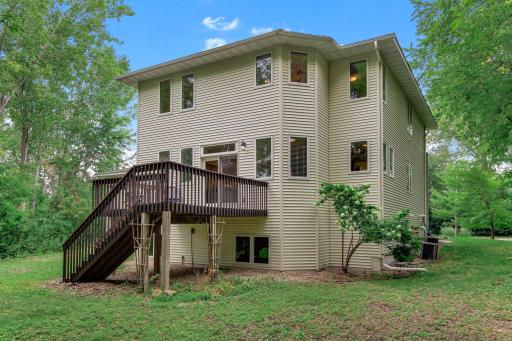 64-web-or-mls-10329-Noble-Ave-N-64.jpg
