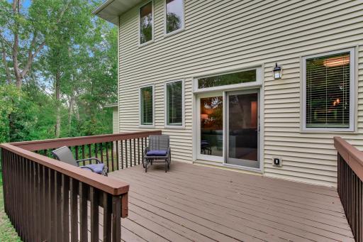 63-web-or-mls-10329-Noble-Ave-N-63.jpg
