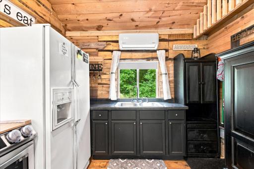 20-Oakwood Ln INT-11.jpg