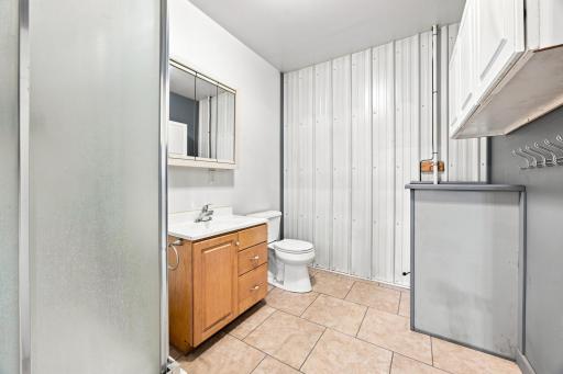 Shop Interior - Bathroom