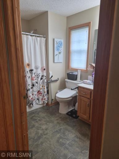 920 Fairfield Place NW, Isanti, MN 55040