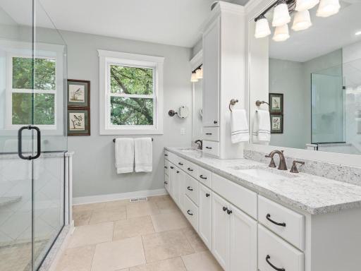 1784 86th Court E, Inver Grove Heights, MN 55077