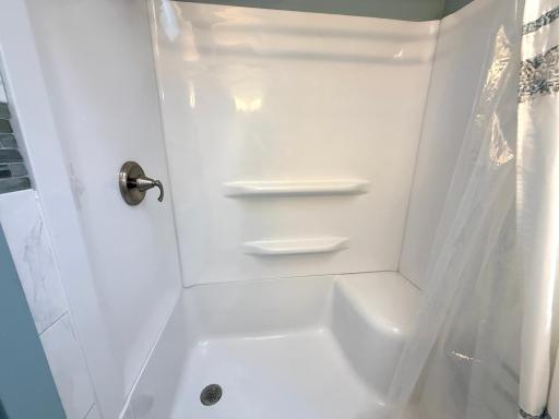 2762 Mcnair Drive N, Robbinsdale, MN 55422