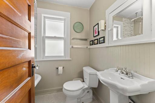4508 Chowen Avenue S, Minneapolis, MN 55410