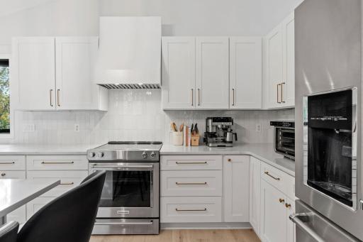 23-web-or-mls-13568 Flint Ln-22.jpg