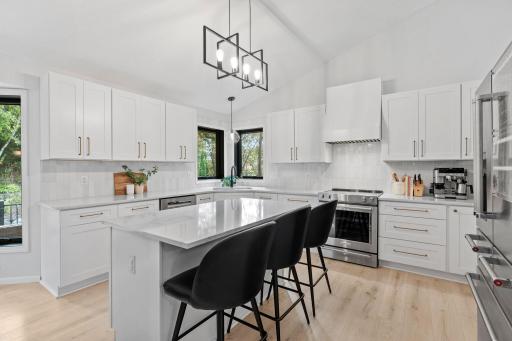 20-web-or-mls-13568 Flint Ln-19.jpg