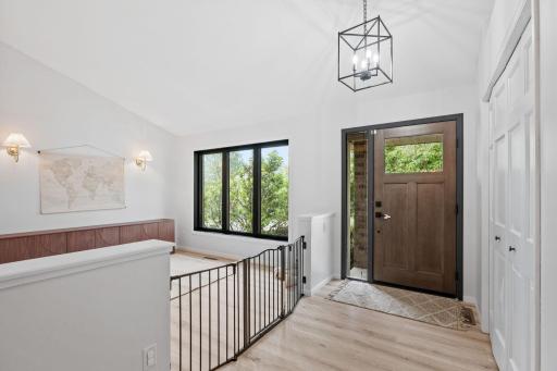 13-web-or-mls-13568 Flint Ln-12.jpg