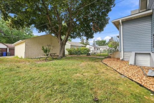 810 Van Buren Avenue, Saint Paul, MN 55104