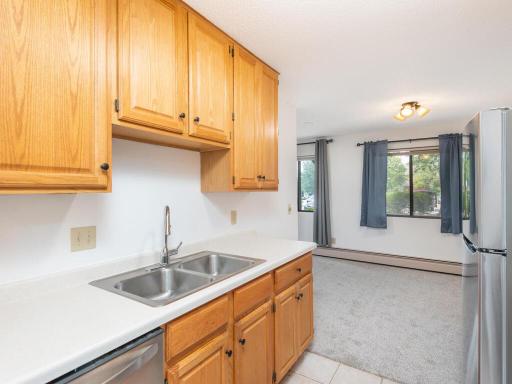 4101 Parklawn Ave Apt 130 Edina MN 55435 USA-015-009-Parklawn Ave Unit 130 Edina12-MLS_Size.jpg
