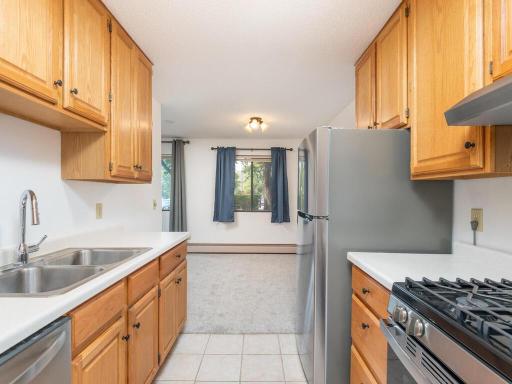 4101 Parklawn Ave Apt 130 Edina MN 55435 USA-017-012-Parklawn Ave Unit 130 Edina14-MLS_Size.jpg