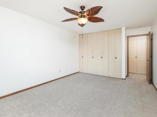 4101 Parklawn Ave Apt 130 Edina MN 55435 USA-021-014-Parklawn Ave Unit 130 Edina17-MLS_Size.jpg