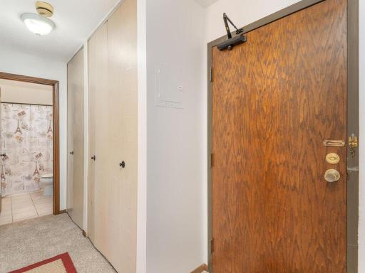 4101 Parklawn Ave Apt 130 Edina MN 55435 USA-018-016-Parklawn Ave Unit 130 Edina15-MLS_Size.jpg