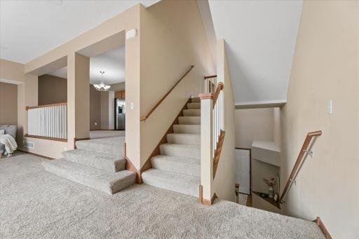 5013 Ross Ln Rockford, MN 55373