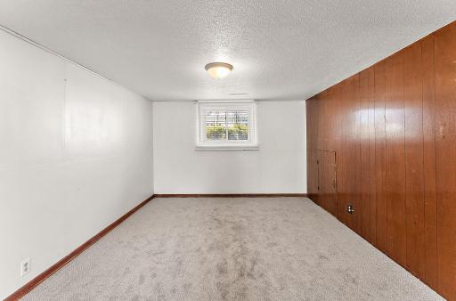 1866 38th Street NW, Rochester, MN 55901
