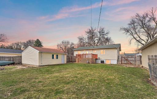 1866 38th Street NW, Rochester, MN 55901