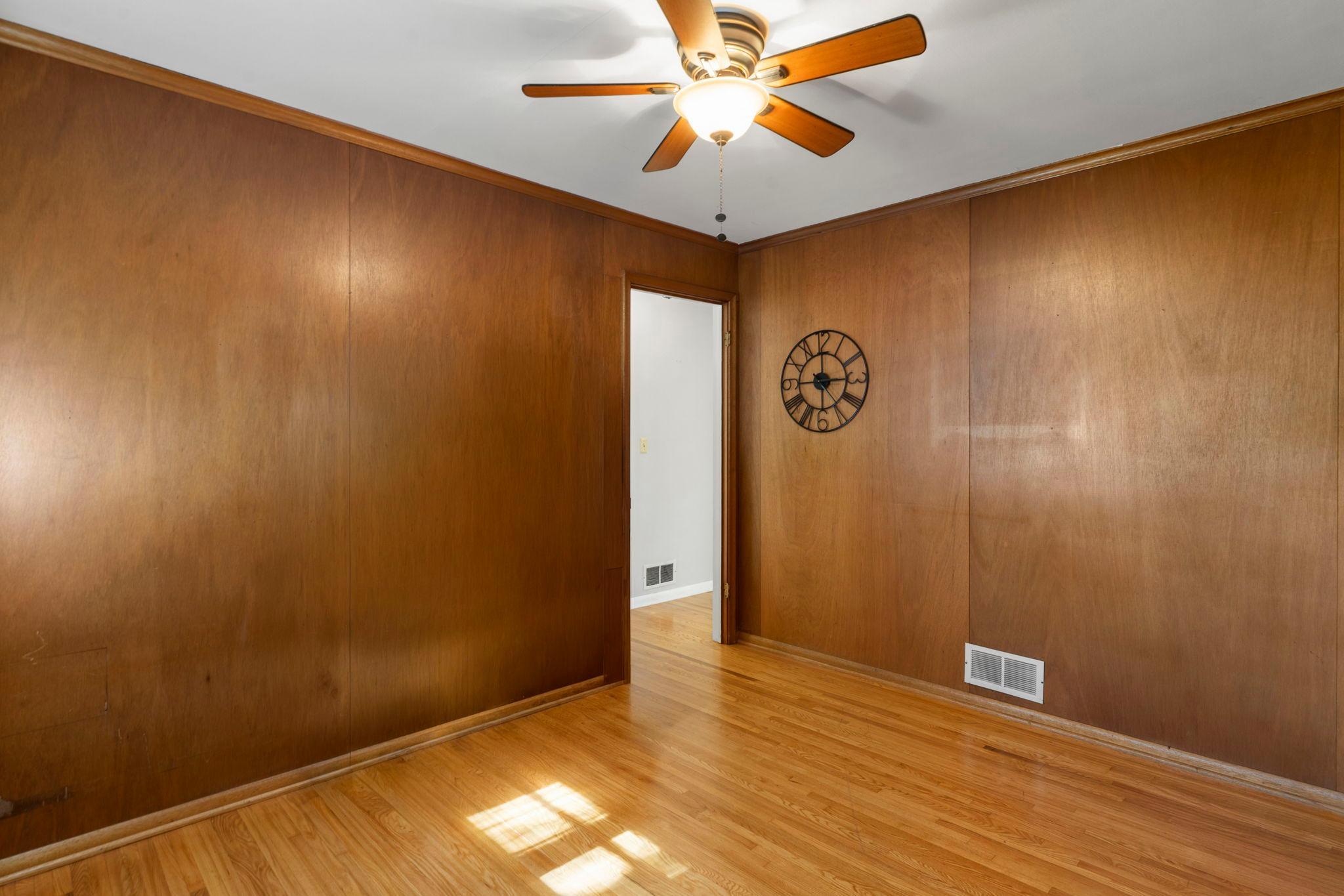 24-web-or-mls-806 89th Ave NE-68.jpg