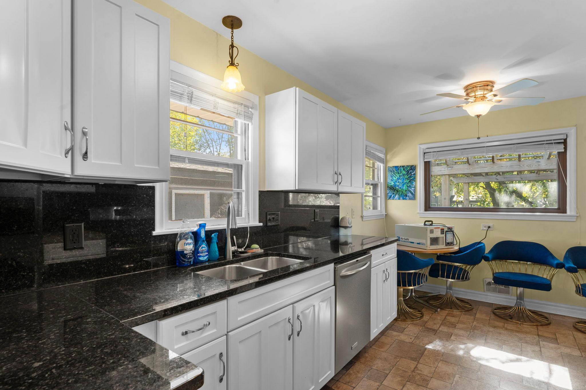 14-web-or-mls-806 89th Ave NE-83.jpg