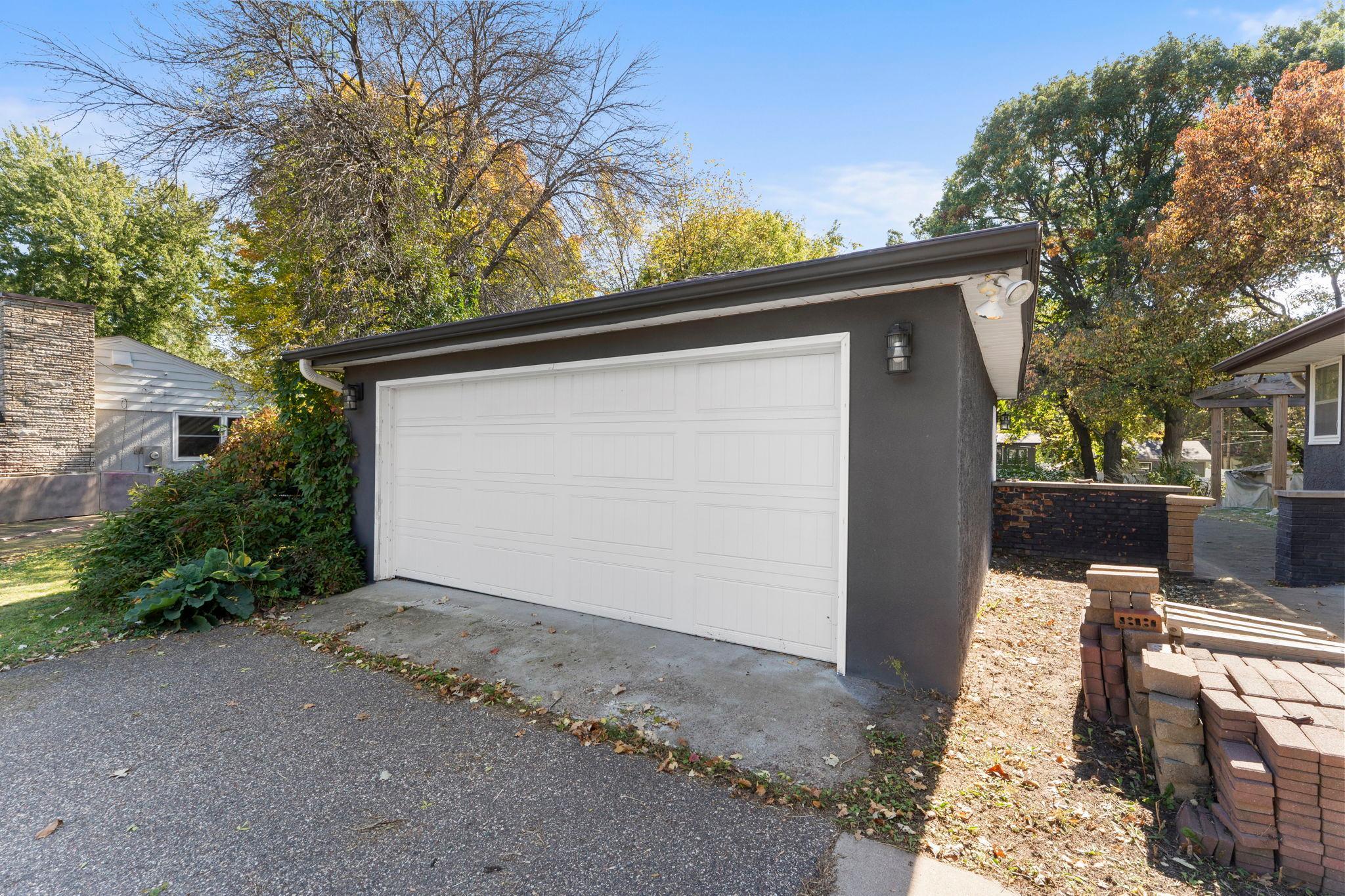 44-web-or-mls-806 89th Ave NE-188.jpg