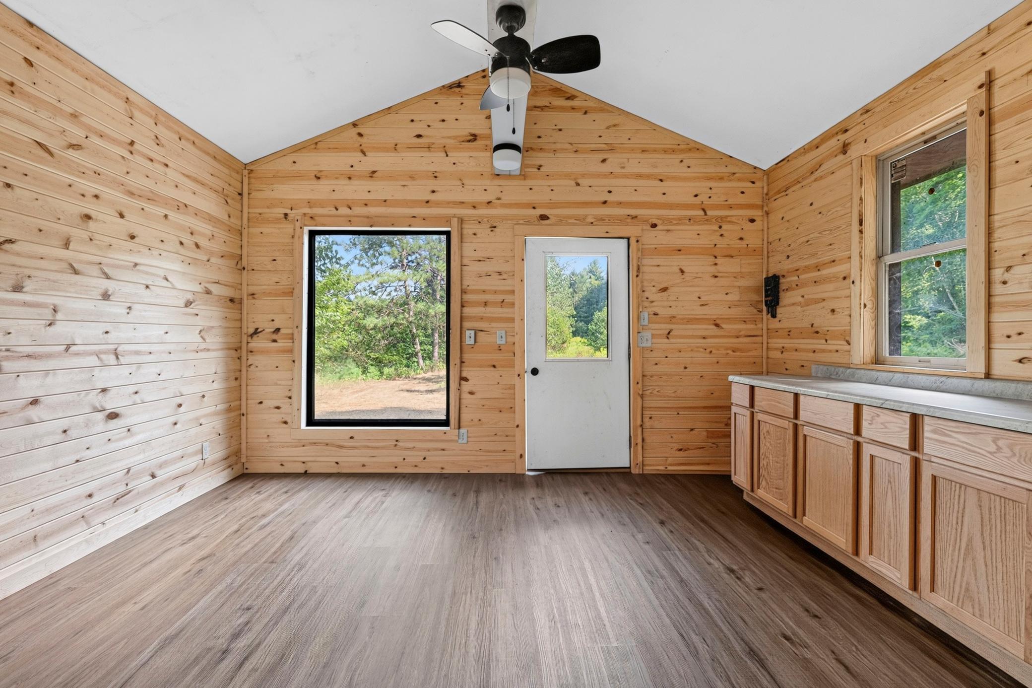 Swiss-Chalet-Rd-46.jpg