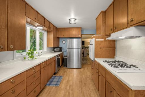 261 6th Street S, Bayport, MN 55003