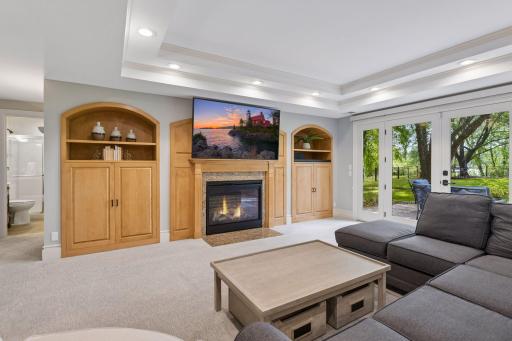 18692 Erin Bay, Eden Prairie, MN 55347