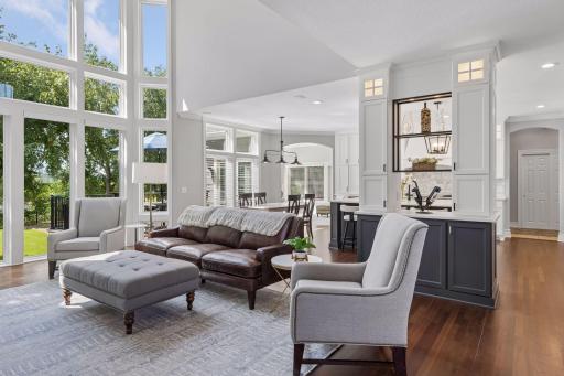 18692 Erin Bay, Eden Prairie, MN 55347