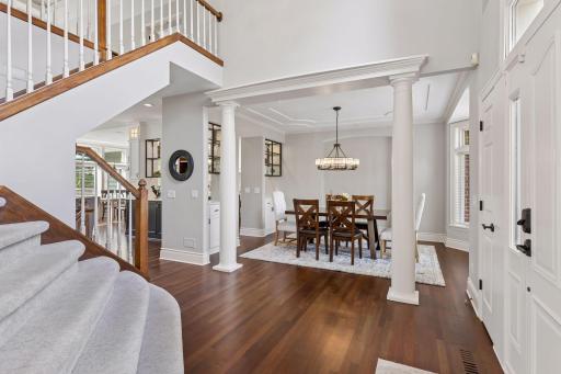 18692 Erin Bay, Eden Prairie, MN 55347