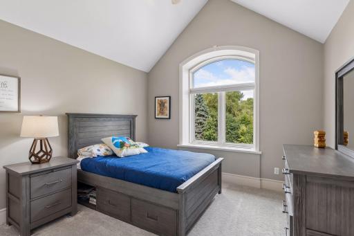 18692 Erin Bay, Eden Prairie, MN 55347