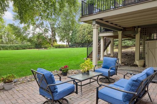 18692 Erin Bay, Eden Prairie, MN 55347