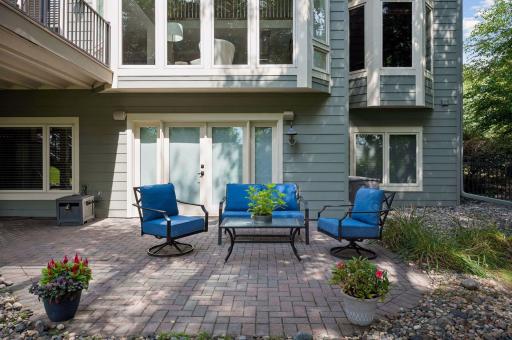 18692 Erin Bay, Eden Prairie, MN 55347