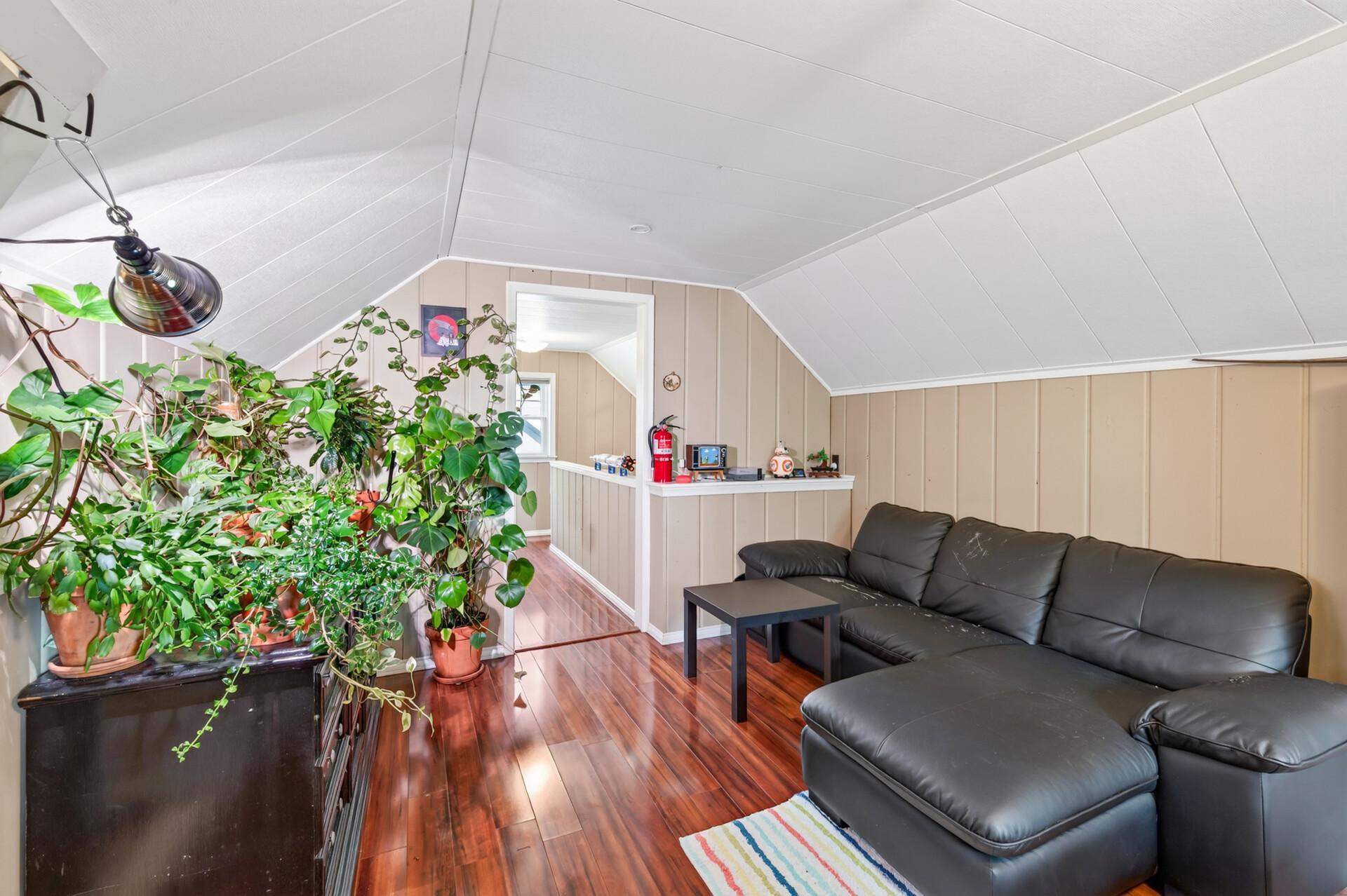 Upstairs Bedroom