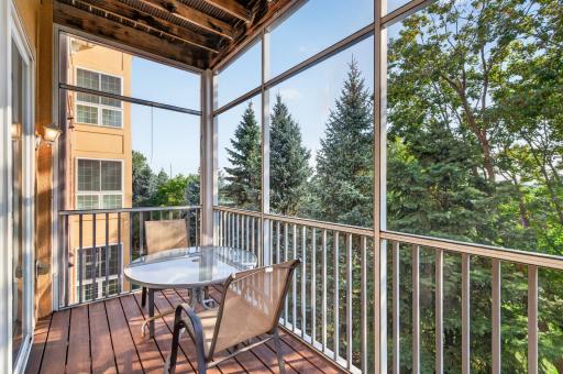 15001 Burnhaven Drive, 216, Burnsville, MN 55306