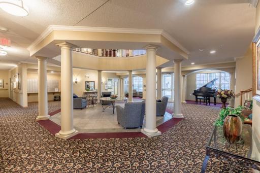 15001 Burnhaven Drive, 216, Burnsville, MN 55306