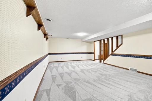 2000 9th Street SW, Austin, MN 55912