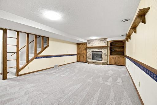 2000 9th Street SW, Austin, MN 55912