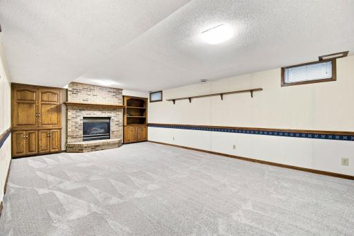 2000 9th Street SW, Austin, MN 55912
