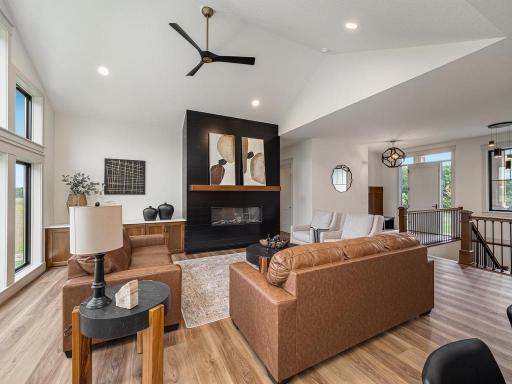 007-066-Living Room-1024x768.jpg