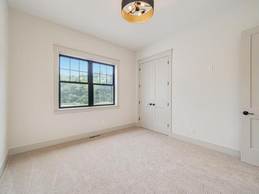 018-043-Bedroom-1024x768.jpg