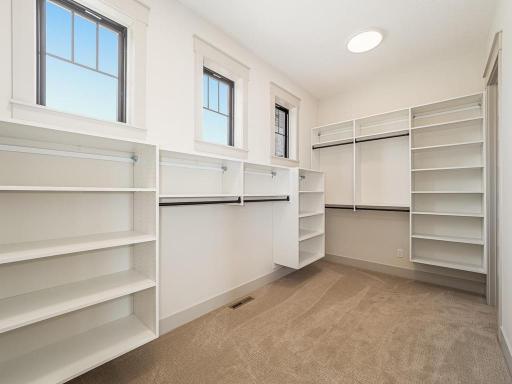 025-026-Closet-1024x768.jpg