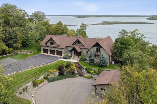 10568 Pine Song Drive SW, Nisswa, MN 56468