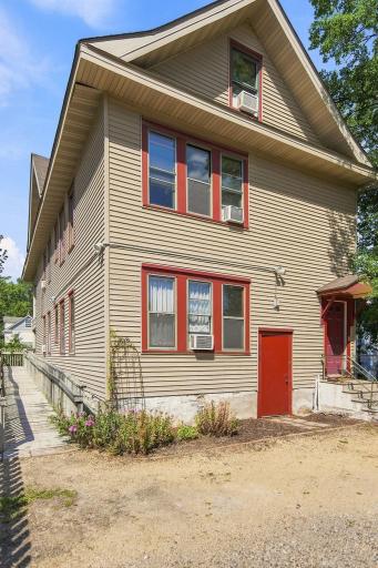 1208 Grand Avenue, Saint Paul, MN 55105