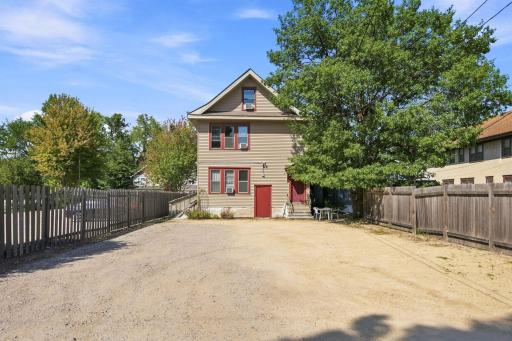 1208 Grand Avenue, Saint Paul, MN 55105