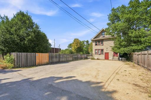1208 Grand Avenue, Saint Paul, MN 55105