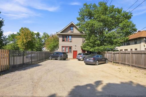 1208 Grand Avenue, Saint Paul, MN 55105