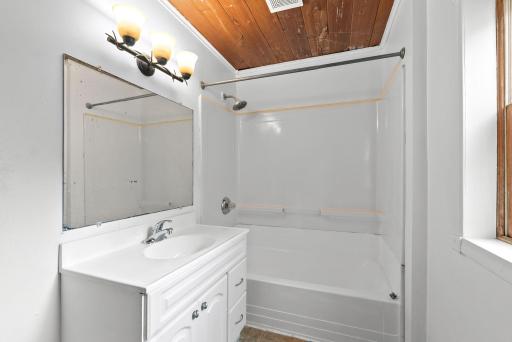 1097 Suburban Avenue, Saint Paul, MN 55106