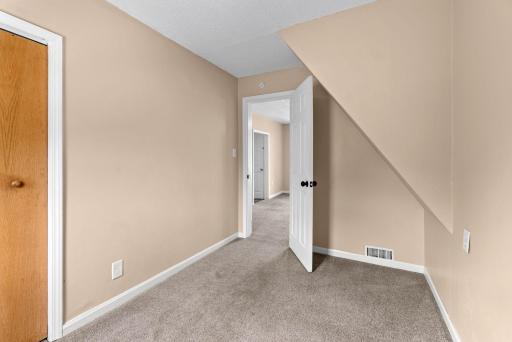 1097 Suburban Avenue, Saint Paul, MN 55106