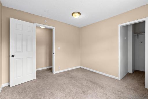 1097 Suburban Avenue, Saint Paul, MN 55106
