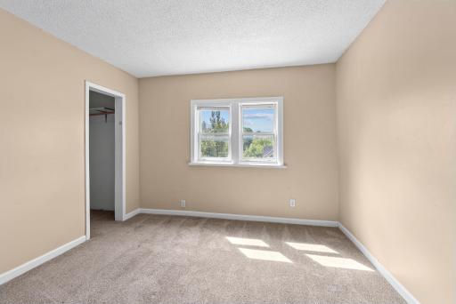 1097 Suburban Avenue, Saint Paul, MN 55106