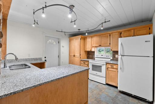 1097 Suburban Avenue, Saint Paul, MN 55106