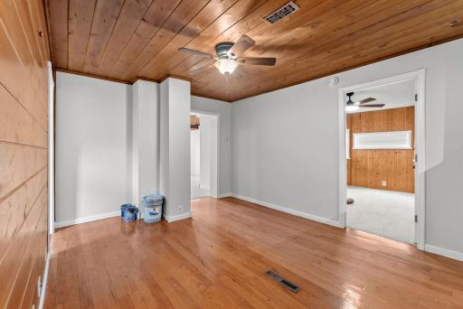 1097 Suburban Avenue, Saint Paul, MN 55106
